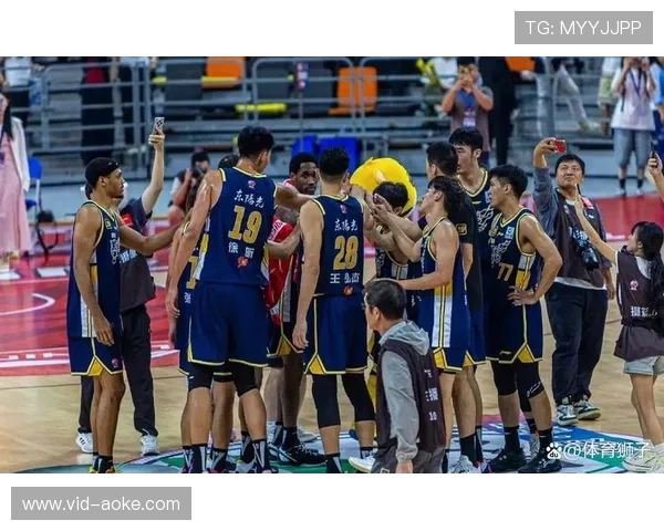 CBA进入新的发展周期,“竞由新生”成新赛季主题。 CBA进入新的发展周期,“竞由新生”成新赛季主题。