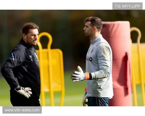 “门神对决”：阿森纳拉亚与维拉马丁内斯的表现对比