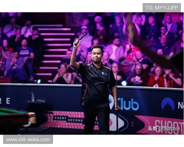 44岁企业总监伯顿打破25英里计时赛纪录，业余车手训练计划受关注